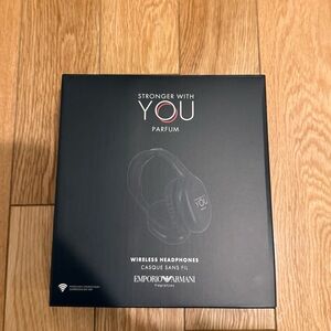 BRAND NEW Emporio Armani Black Wireless Headphones